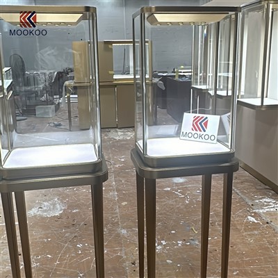 Модерна витрина за накит од нерђајућег челика за комерцијалну употребу Дизајн ентеријера Лиценцирана продавница драгуља