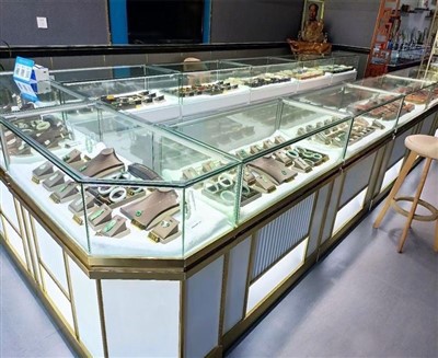 Излог накита